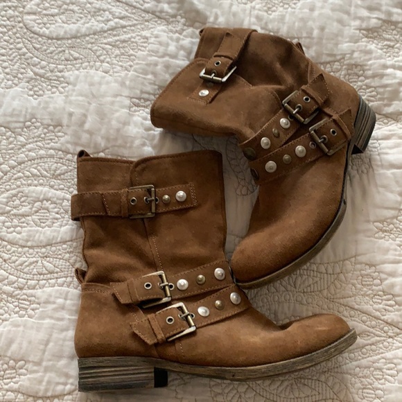 Crown vintage suede bootie - Picture 1 of 2
